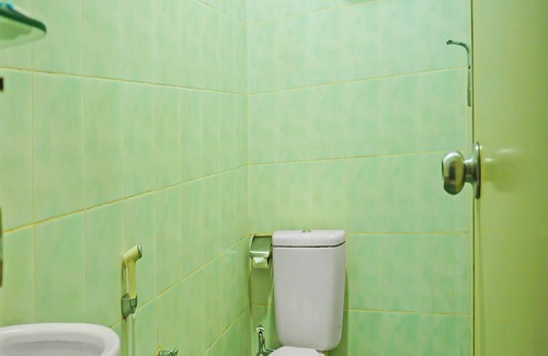 Palembang Hotel | Super OYO Collection O 92690 Hotel Limas
