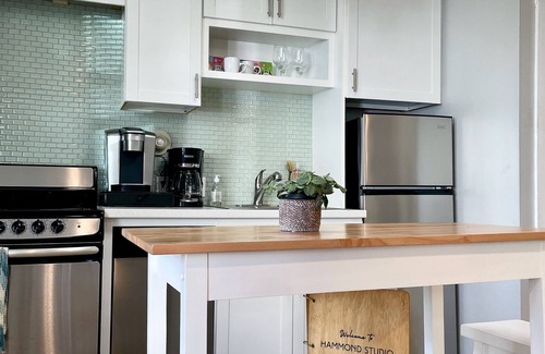 Fifth Ward Apartment | Super-Walkable Downtown Studio