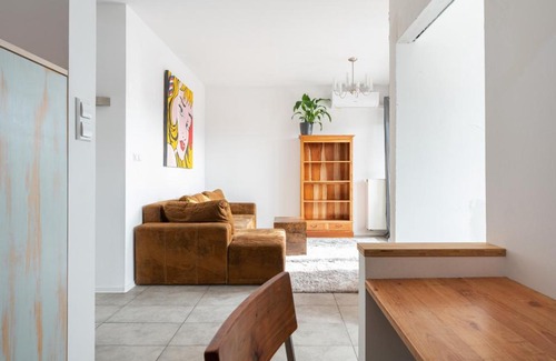 Mokotow Apartment | SuperApart Wilanowska apt 20 "Pet-Friendly 1BR Home with Patio
