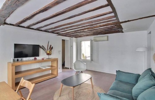 Bonne-Nouvelle Apartment | Superb 2-bedroom apartment HEART of Paris - 10m walk from Le Louvre Museum