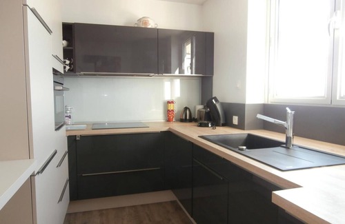 Arcachon Apartment | Superb 2BR in Central Arcachon with Parking and Wifi