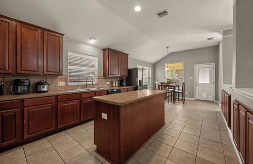 Tarrant County House | Superb 4-bedroom house with AC in Fort Worth