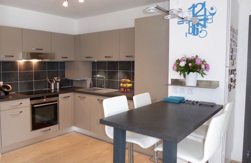 Bastide Apartment | Superb 75m2 apartment, 40m2 terrace facing south, 2 bedrooms. Near downtown