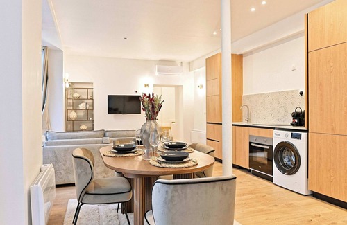 9th Arrondissement Apartment | Superb air-conditioned flat Galeries Lafayette