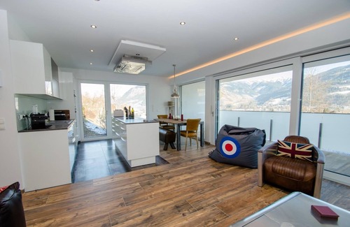 Zell am See Apartment | Superb Alpine Lodges Zell am See 4pax