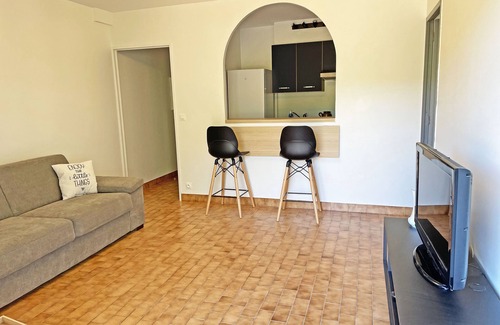 Collioure Apartment | Superb apartment in Collioure, terrace, pool and tranquillity