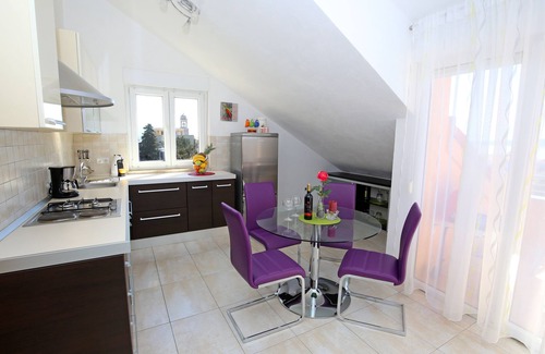 Kastel Novi Apartment | Superb apartment with wonderful view nearby Split and Trogir
