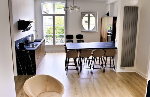 Blois Apartment | Superb apartment with views of the Loire for 10 people