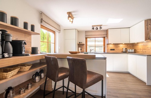 Hopfgarten Markt House | Superb group home 2 minutes' walk from the ski slope