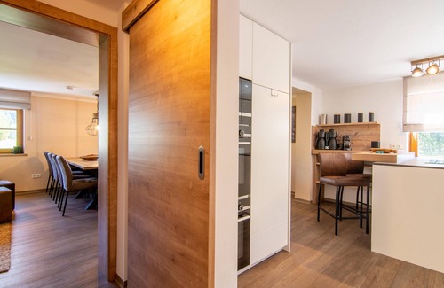 Hopfgarten Markt House | Superb group home 2 minutes' walk from the ski slope