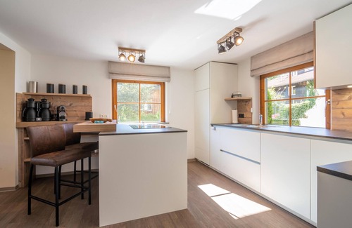 Hopfgarten Markt House | Superb group home 2 minutes' walk from the ski slope