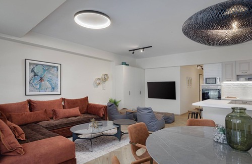 Plaka Villa | Superb Athens Apartment | 3 Bedrooms | Apartment Kylie | Acropolis