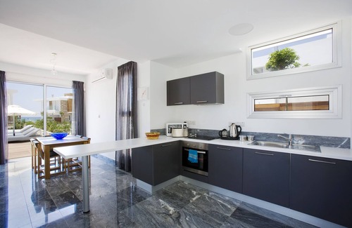 Paphos Villa | SUPERB BEACH Villa, Modern, heated Pool, ideal for weddings, Quiet area (4) 307