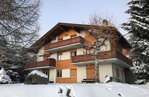 Verbier Ski Chalet | Superb chalet apartment on the edge of nature