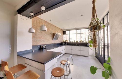 Saint-Assiscle House | Superb family workshop townhouse with pool and garage