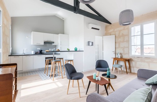 Chartrons Apartment | Superb flat in the heart of the Chartrons, renovated, spacious and bright