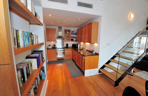 London City Centre Apartment | Superb flat on Trafalgar Square, views from all windows and balcony