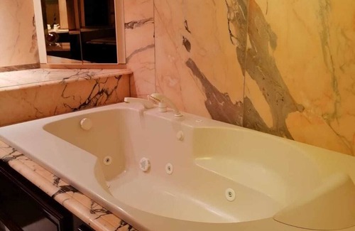 Lamastre Bed & Breakfast | Superb guest house with heated pool on the heights of Lamastre.
