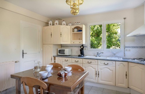 Crach House | Superb house for 8 in Crach with swimming pool