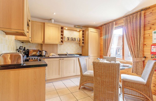 Tilford Ski Chalet | Superb lodge with one master double and one twin.
