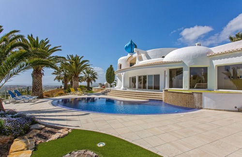 Salgados Villa | Superb luxury villa with stunning panoramic views