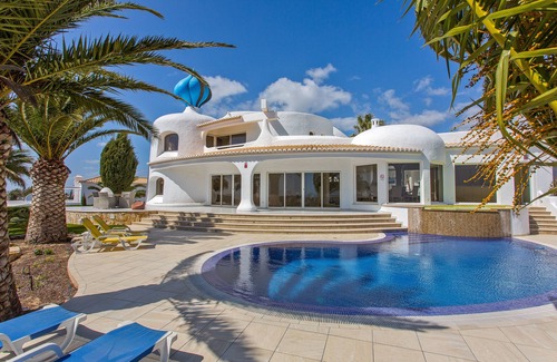 Salgados Villa | Superb luxury villa with stunning panoramic views
