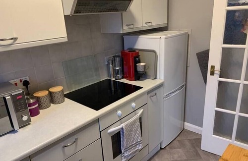 Dysart Condo | Superb One Bedroom Getaway in Dysart Kirkcaldy