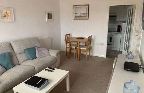 Dysart Condo | Superb One Bedroom Getaway in Dysart Kirkcaldy