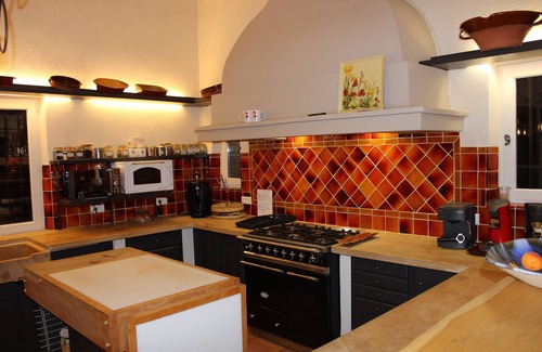 Saint-Saturnin-les-Apt Villa | Superb property with heated pool and breathtaking views!