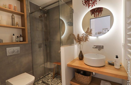 Port Grimaud Apartment | Superb renovated 2-room apartment with garden et mooring
