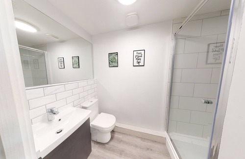 Middlesbrough Apartment | Superb Studio Apartment, In the Heart of Middlesbrough with free secure parking