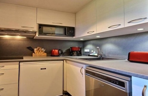 Belle Plagne Apartment | Superb studio-cabin for 4 on the slopes, balcony, ski locker, parking
