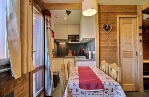 Belle Plagne Apartment | Superb studio-cabin for 4 on the slopes, balcony, ski locker, parking