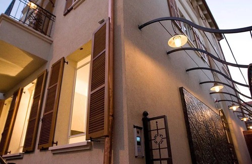 Neve Tzedek Apartment | Superb Suite Great Balcony at Tel Aviv