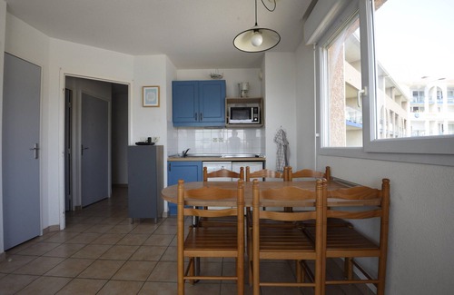 Plage d'Argeles Apartment | Superb T2 (sleeps 4-6) sea and Port Argeles in residence with pool