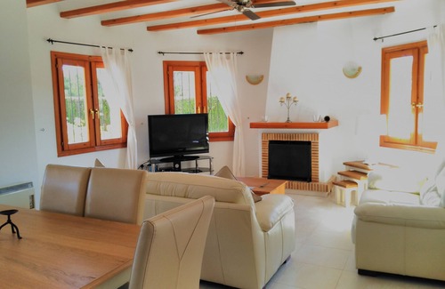 Media Luna Villa | Superb Villa private pool and garden on La Cala in Javea, WiFi, Sun all day UKTV