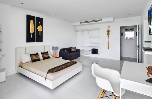 Plai Laem Villa | Superb villa with stunning views over the Bay of Bang Rak and beach 300m