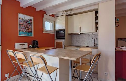 Saint-Jean-de-Luz City Center Apartment | Superbe appartement avec piscine et parking à Saint-Jean-de-Luz - FR-1-4-590
