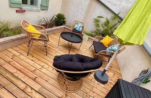 Auxerre Apartment | Superbe Appartement Avec Terrasse, Parking Gratuit Puis Tout Auxerre à Pieds !