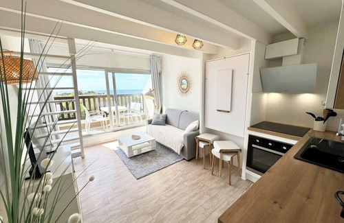 Guidel-Plages Apartment | Superbe appartement duplex - Vue mer - Piscine