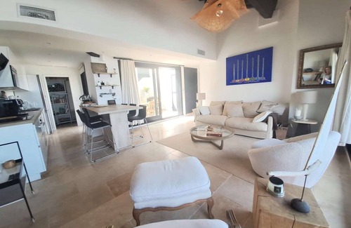 Port Cogolin Apartment | Superbe T4 refait à neuf avec vue port