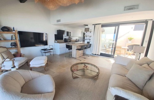 Port Cogolin Apartment | Superbe T4 refait à neuf avec vue port