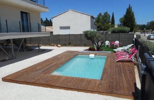 Miramar House | SUPERBE VILLA VUE MER 10 COUCHAGES La LONDE LES MAURES Entre HYERES et Le LAVANDOU 4 Etoiles PISCINE CHAUFFEE