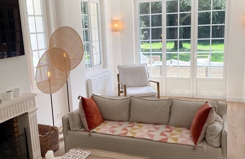 Touques House | Superbe Villa with garden, calm and sunny, close to beaches