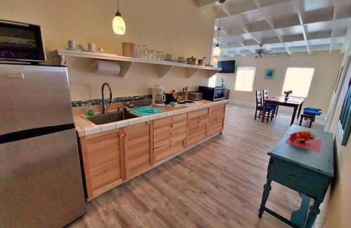 Cockburn Town Hotel | Superior 2 bedrooms 2 bathrooms Suite - FLIRTY FLAMINGOS - Grand Turk Island!