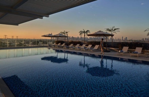 Jumeirah Village Triangle Apartment | Superior Room In Jvt near Triangle supermarket.