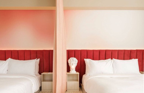 Saint-Roch Hotel | Superior Suite 3 - Rose Hôtel Invisible