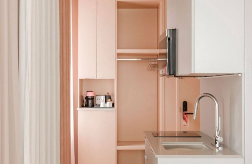 Saint-Roch Hotel | Superior Suite 4 - Rose Hôtel Invisible