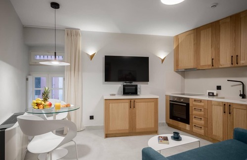 Old Town House | Superior Suite Cantons View