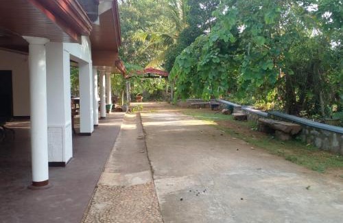 Udawalawa Bed & Breakfast | superson 90b
